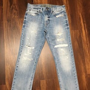 Junior men’s American Eagle jeans